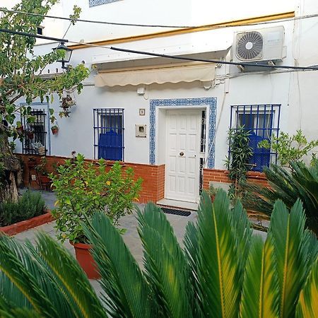 Tipico Y Pintoresco Patio De Vecinos, Con Encanto Севилья Экстерьер фото